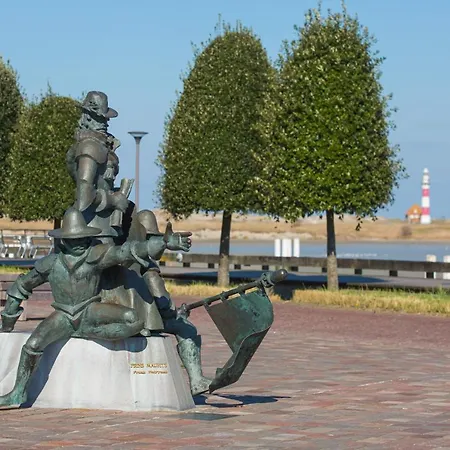 Louise Nieuwpoort-bad 아파트